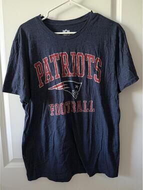 Men’s NFL Patriots Large T-shirt